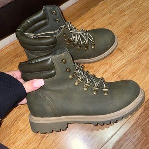 Timberland style boots